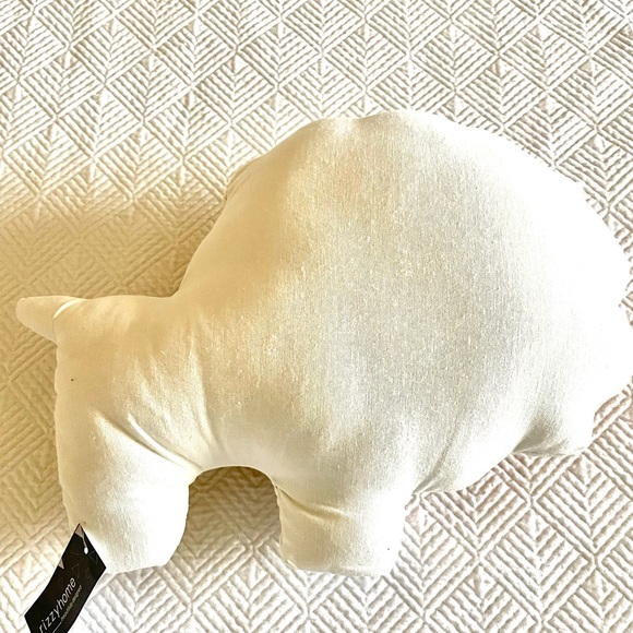 Everything Lion!!!!  Remember Party City is going out of business!! - Picture 5 of 11